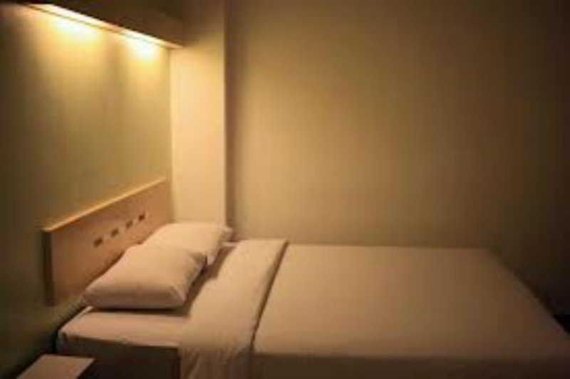 Ibis Budget Jakarta Cikini Экстерьер фото